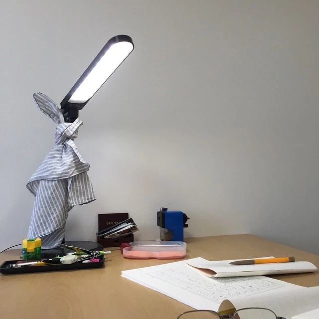 김훈의 스탠드.jpeg