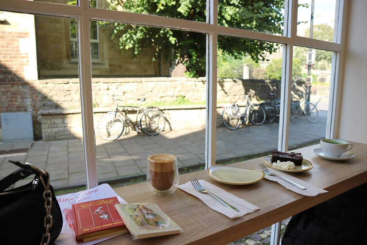 옥스퍼드-독립카페.JPG