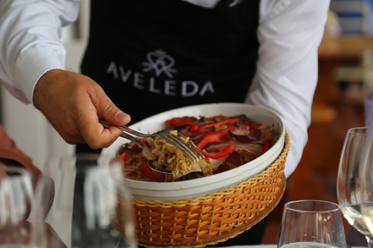 5. 음식에 어울리는 와인의 페어링은 미식의 가치를 배가 시킨다..JPG