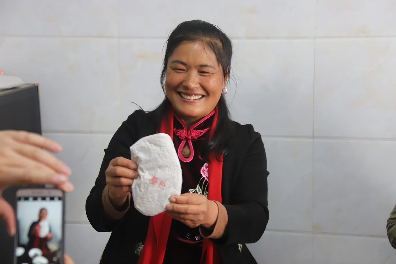 임영호 차장의 만송 고수 보이차 2018년 춘차.JPG