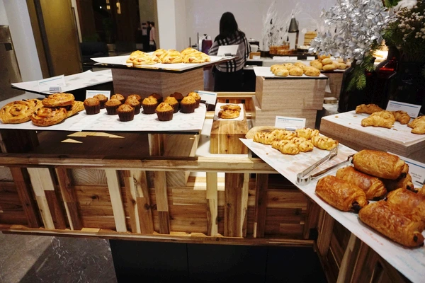 SE-b928ba85-0c7a-4e60-bcdb-53e7a67a7e8f.jpg?type=w1