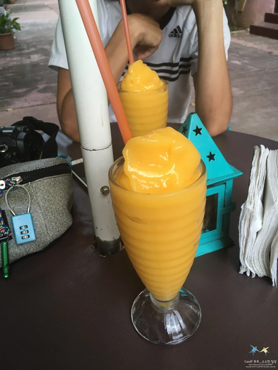 SE-f50dcddc-56ed-4137-a9b1-15ac710bbc79.jpg?type=w1