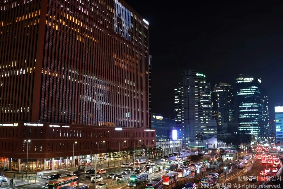 IMG_0911.JPG?type=w966