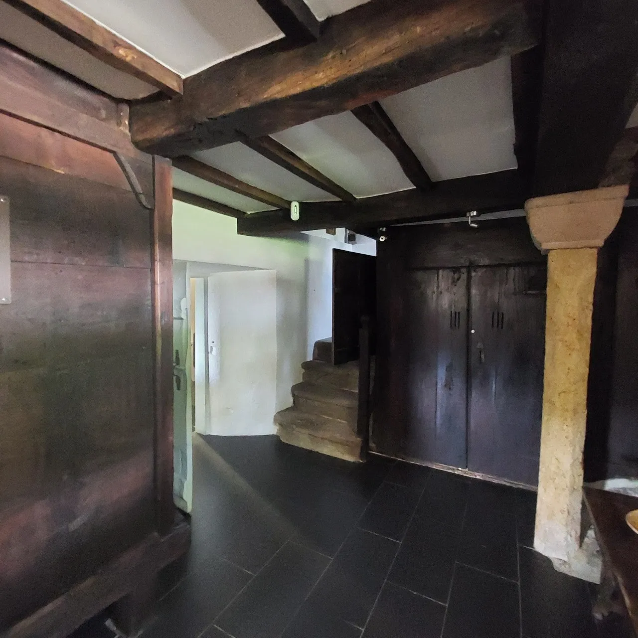 5_02cUd018svc1bg0qj4f5c0ad_bc1i52.jpg?type=e1920_std