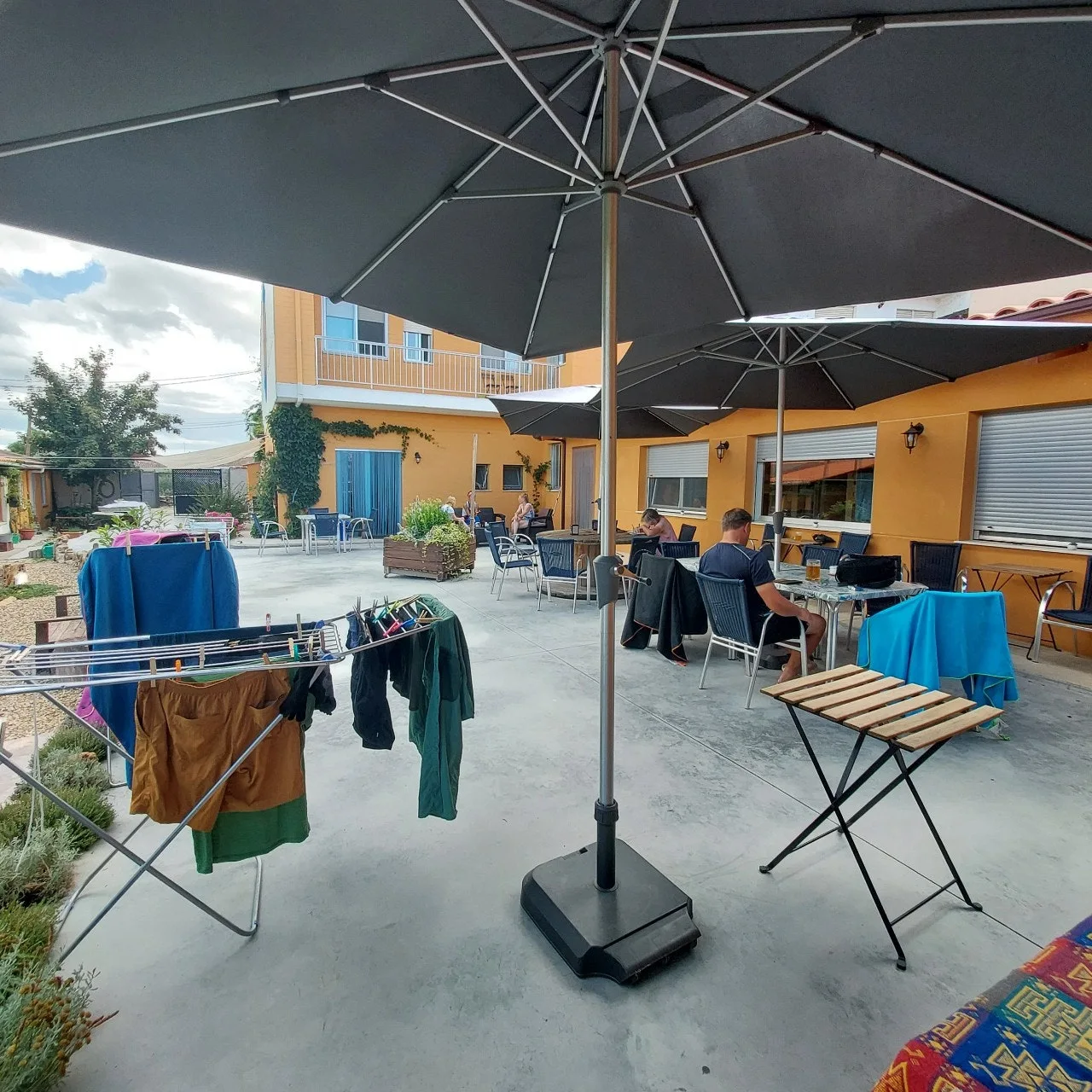 2_e92Ud018svcbfrxs3vv12tq_bc1i52.jpg?type=e1920_std