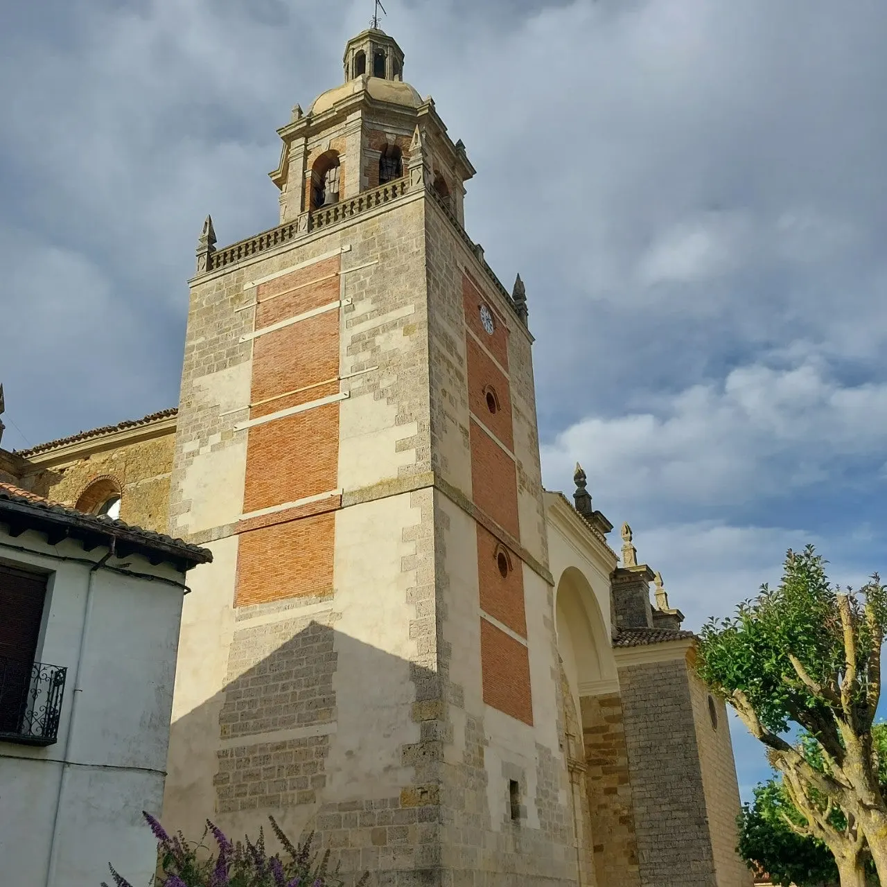 h_j5bUd018svc11mig0ydgavld_bc1i52.jpg?type=e1920_std