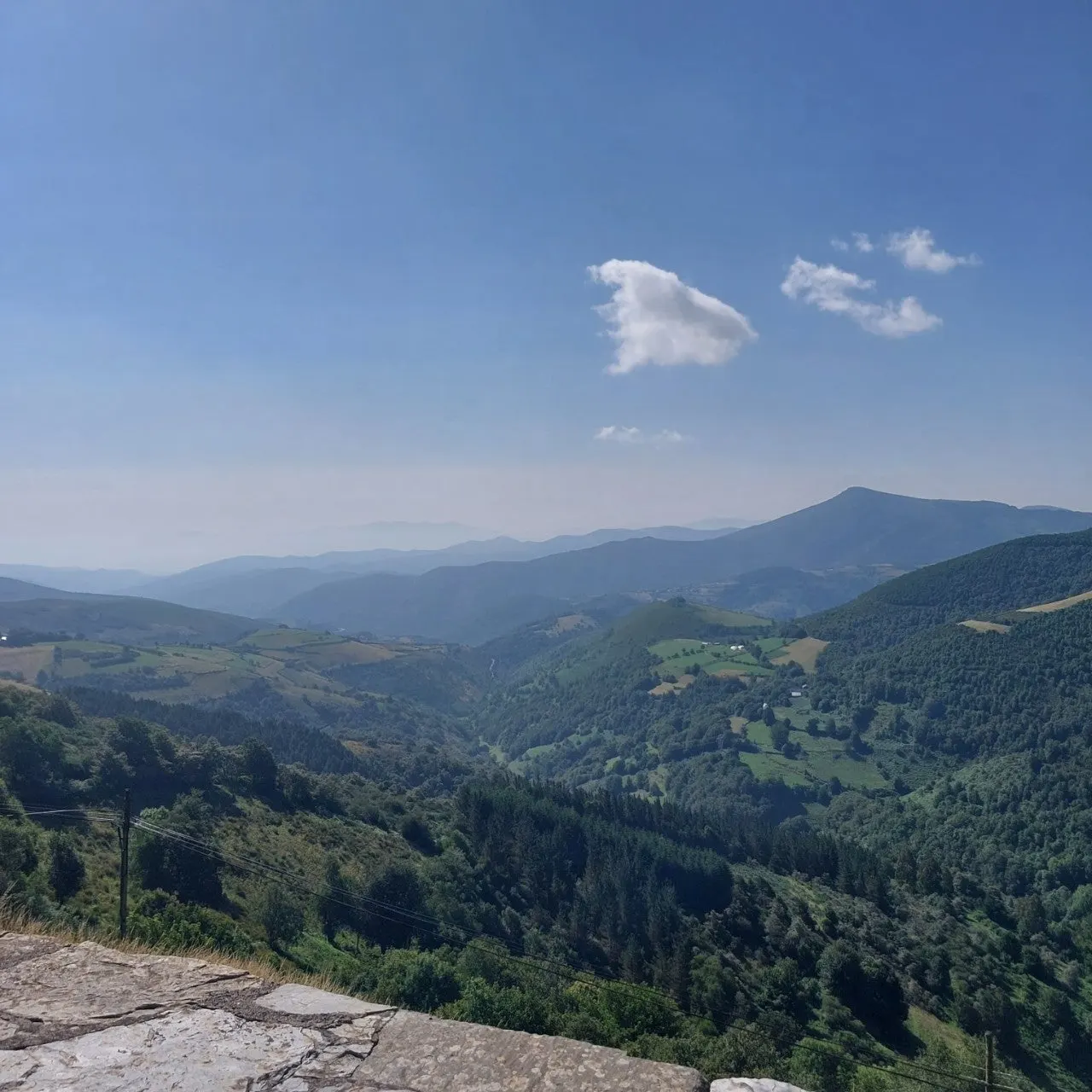 f_ca4Ud018svck8e8k4g6ahuc_bc1i52.jpg?type=e1920_std