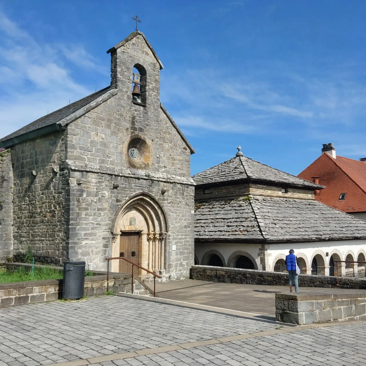 2_0bgUd018svcmyefqajax9jy_bc1i52.jpg?type=e1920_std