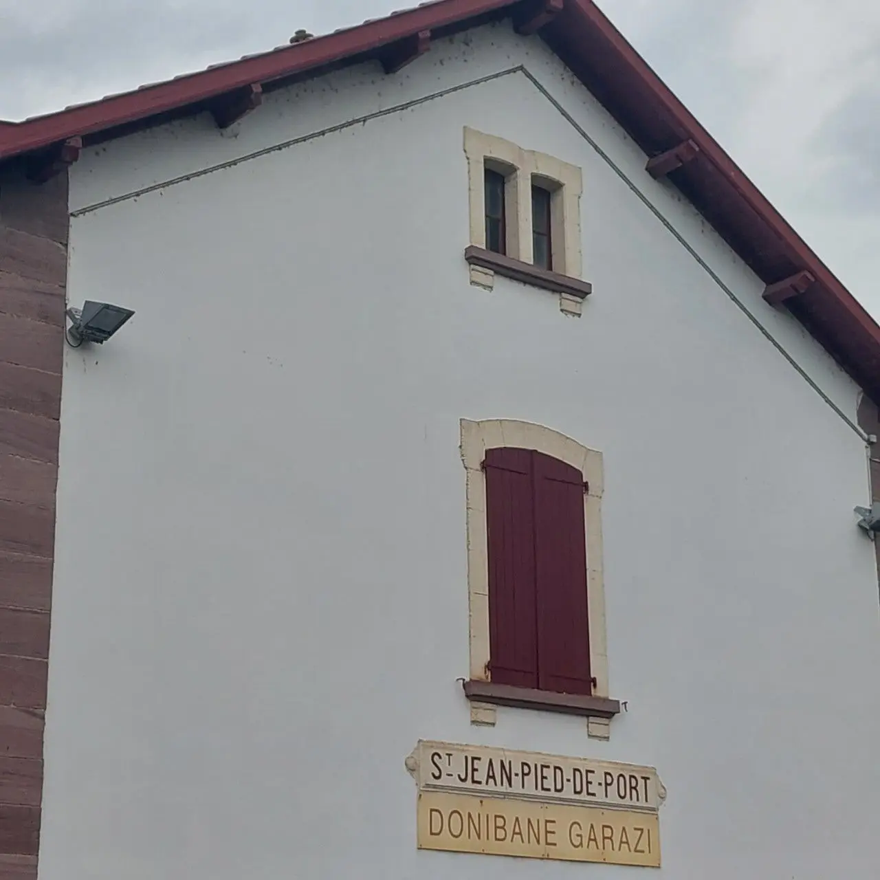 f_1h9Ud018svc3y7tfz33s1ut_bc1i52.jpg?type=e1920_std