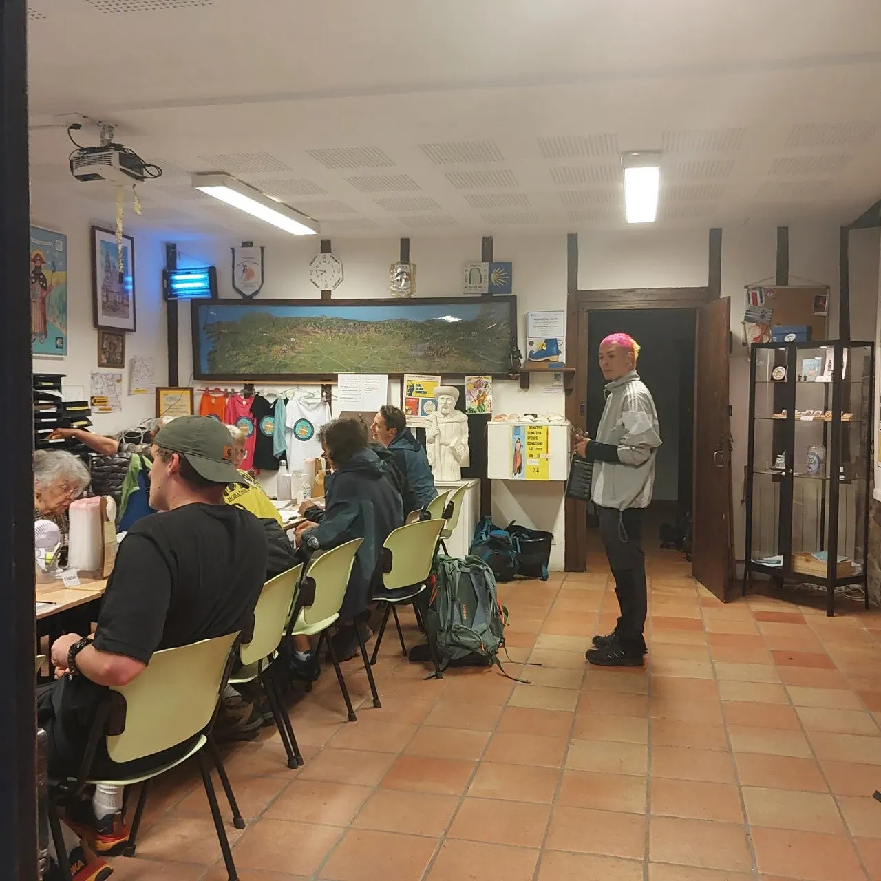 f_2h9Ud018svc11cx8r0488br7_bc1i52.jpg?type=e1920_std