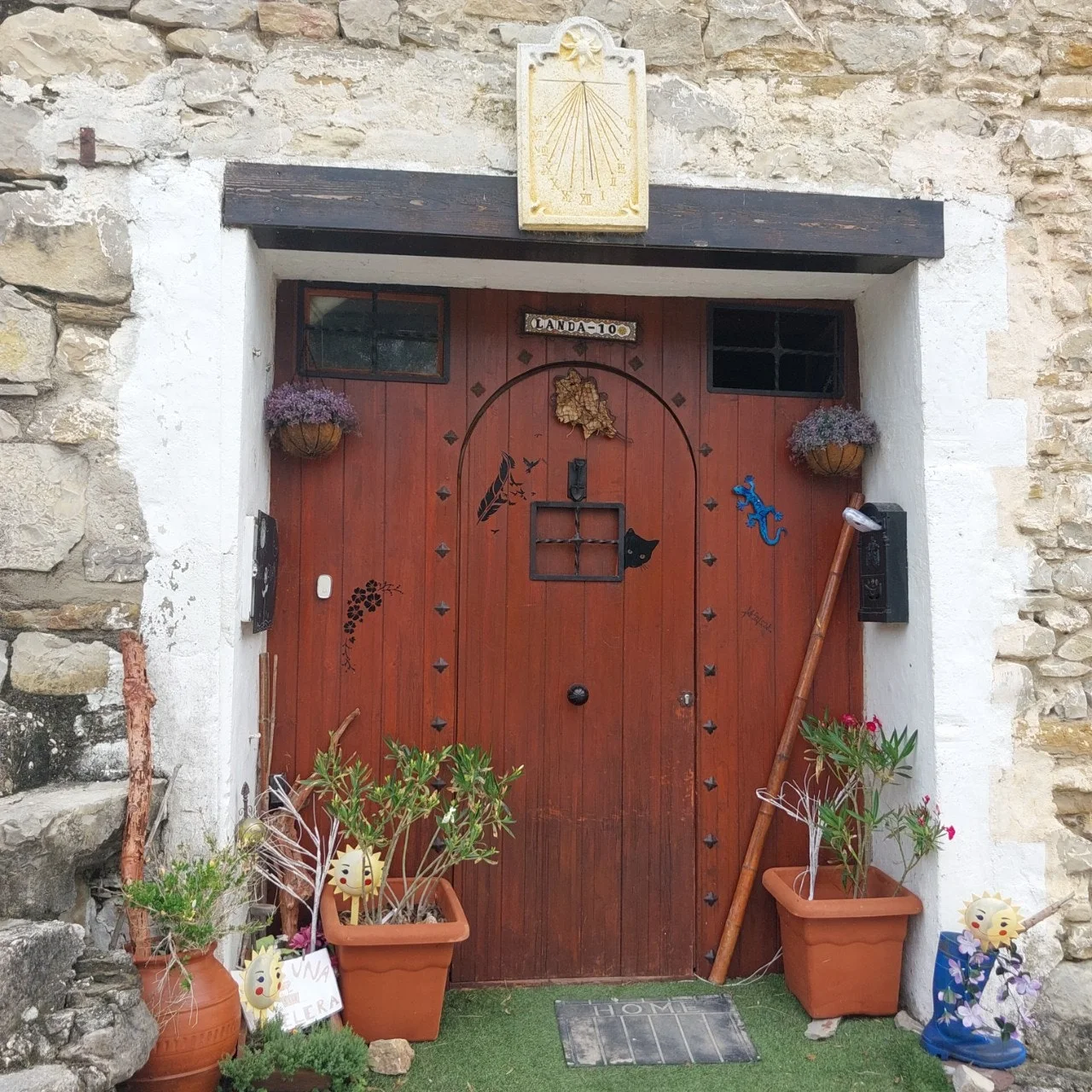 d_b4gUd018svc1ksv3cz9hvsrf_bc1i52.jpg?type=e1920_std