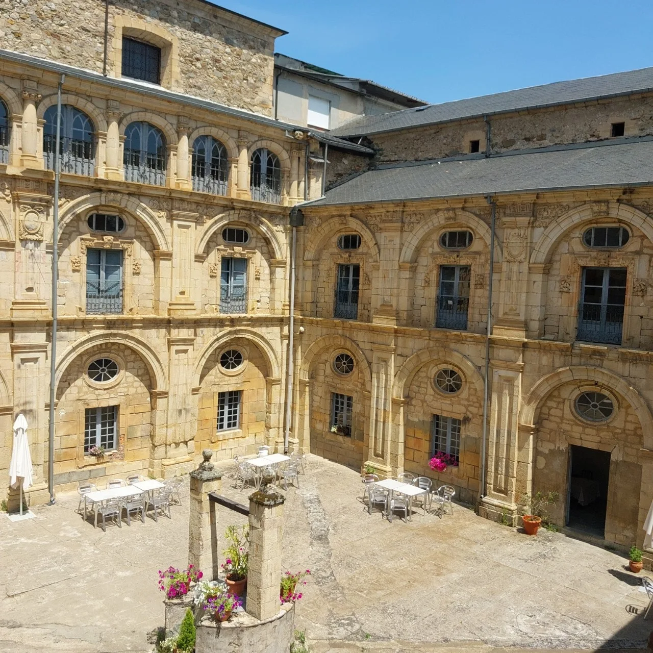 8_0h4Ud018svc1t38xfx3hqgsg_bc1i52.jpg?type=e1920_std