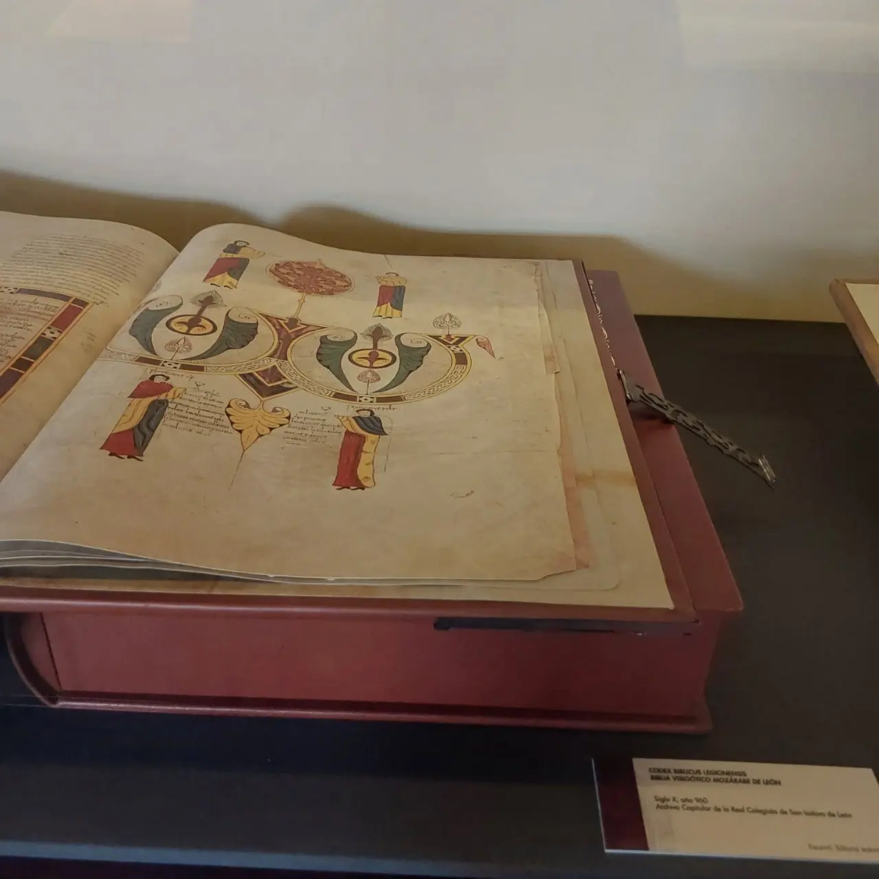 7_dabUd018svcnre9z7t8nqsa_bc1i52.jpg?type=e1920_std