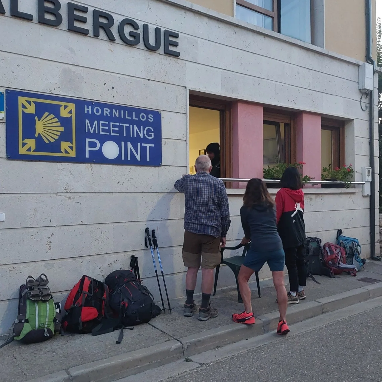 e_986Ud018svc1x25wdtun0s41_bc1i52.jpg?type=e1920_std