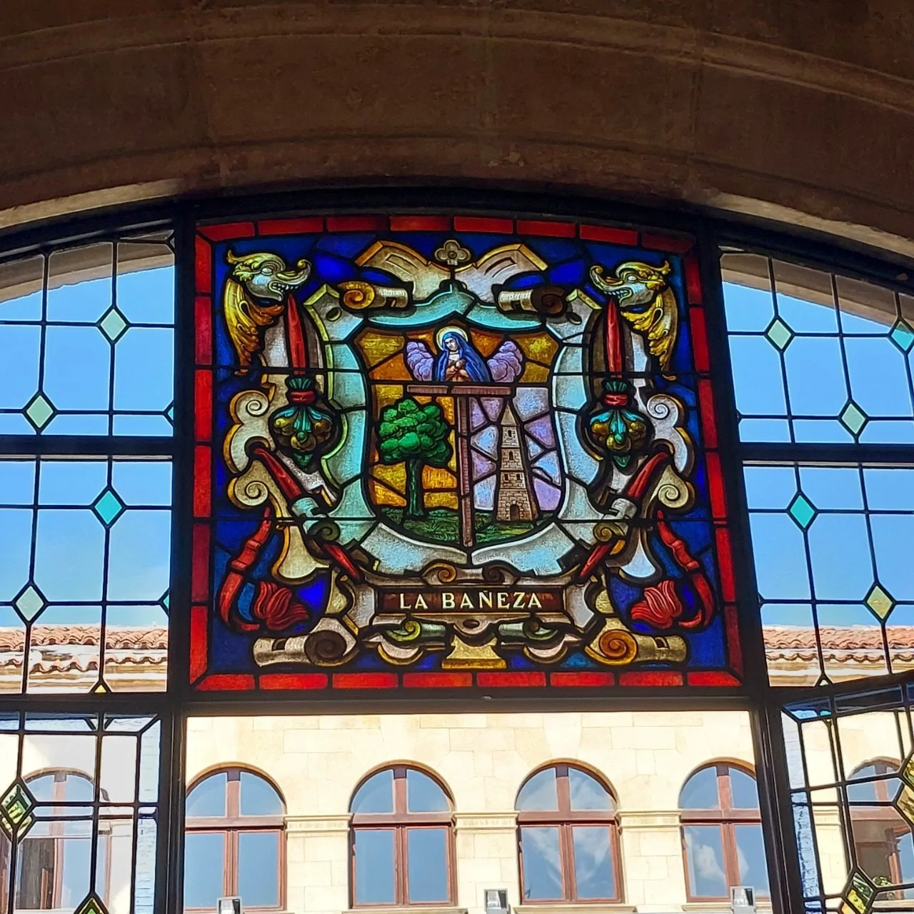 0_191Ud018svc158ay5lec533e_bc1i52.jpg?type=e1920_std