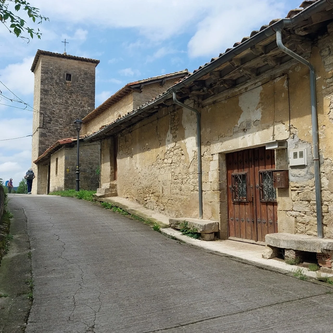 a_d4gUd018svc7evrc92ni9bi_bc1i52.jpg?type=e1920_std