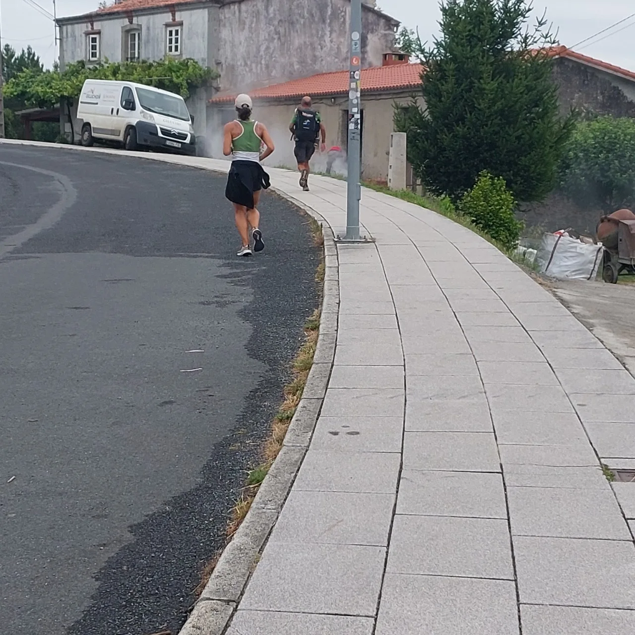 0_0d4Ud018svc12dv0jnhk1j4a_bc1i52.jpg?type=e1920_std