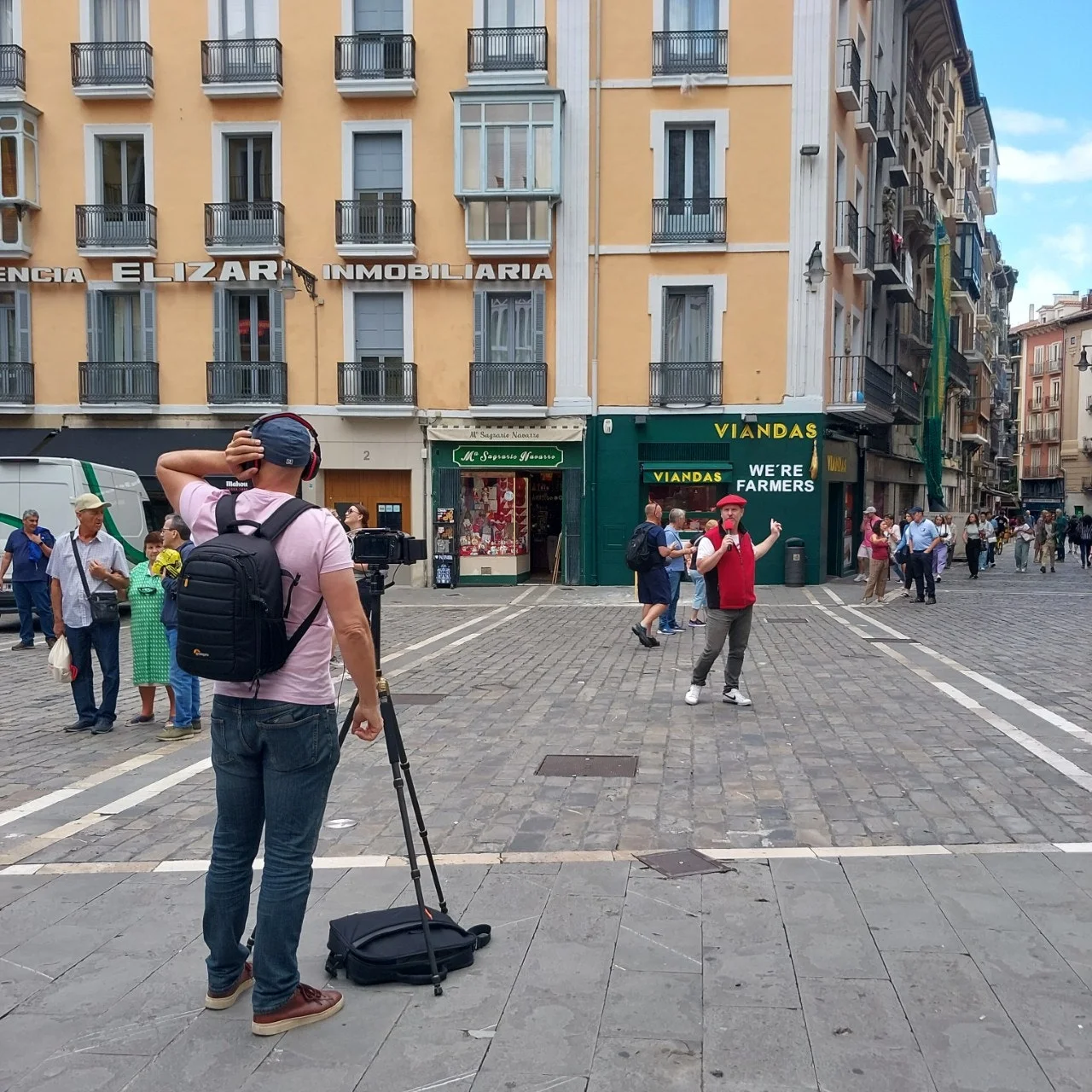 h_5c2Ud018svc171ibq2j1boka_bc1i52.jpg?type=e1920_std