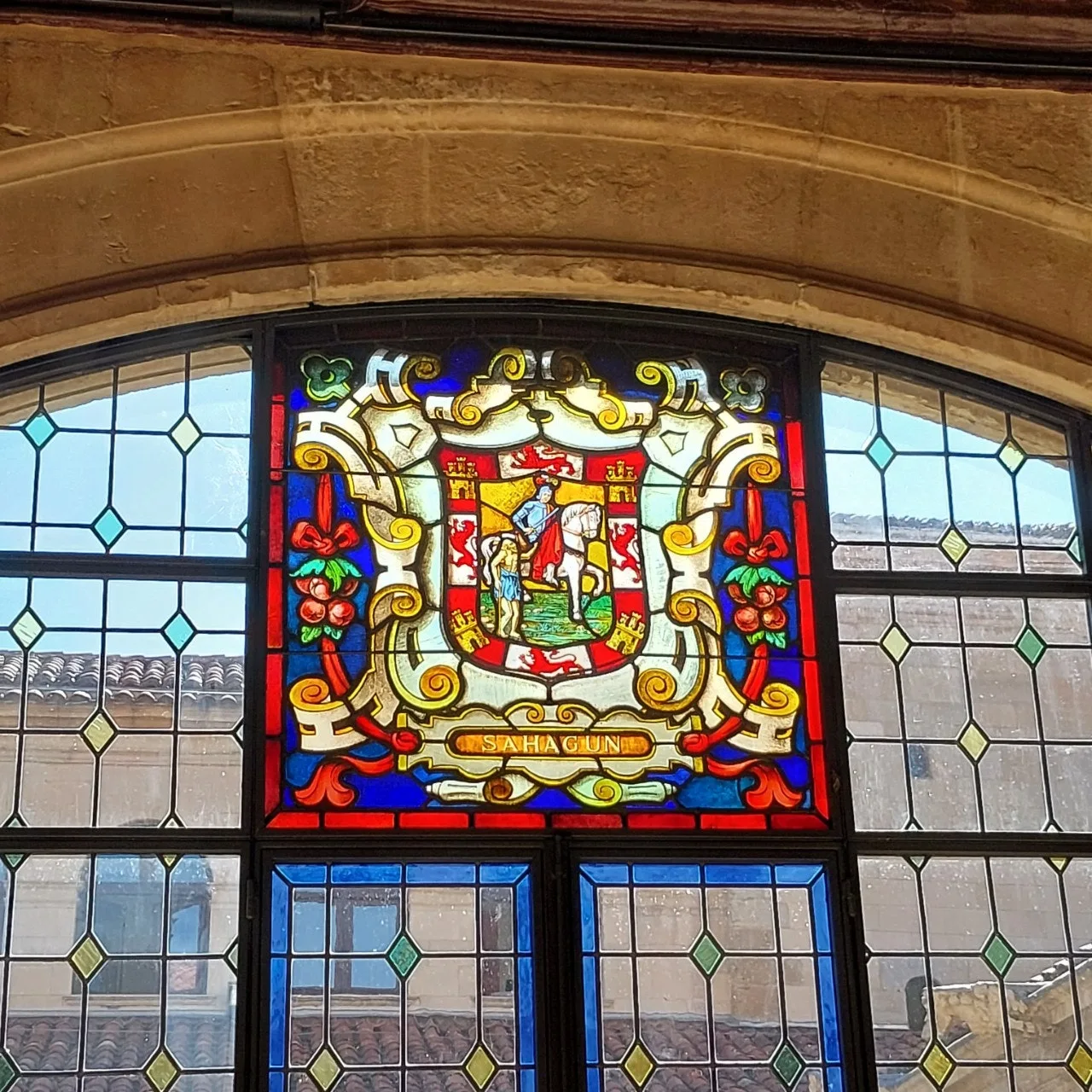 a_891Ud018svcsfzz9o2vcy23_bc1i52.jpg?type=e1920_std