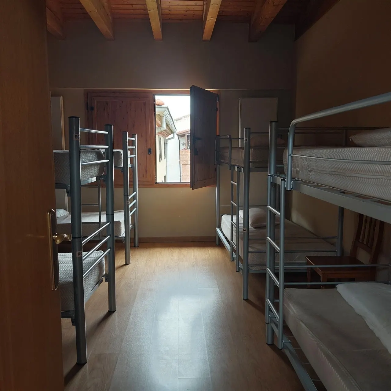 c_g3cUd018svcmyzv8safo3ie_bc1i52.jpg?type=e1920_std