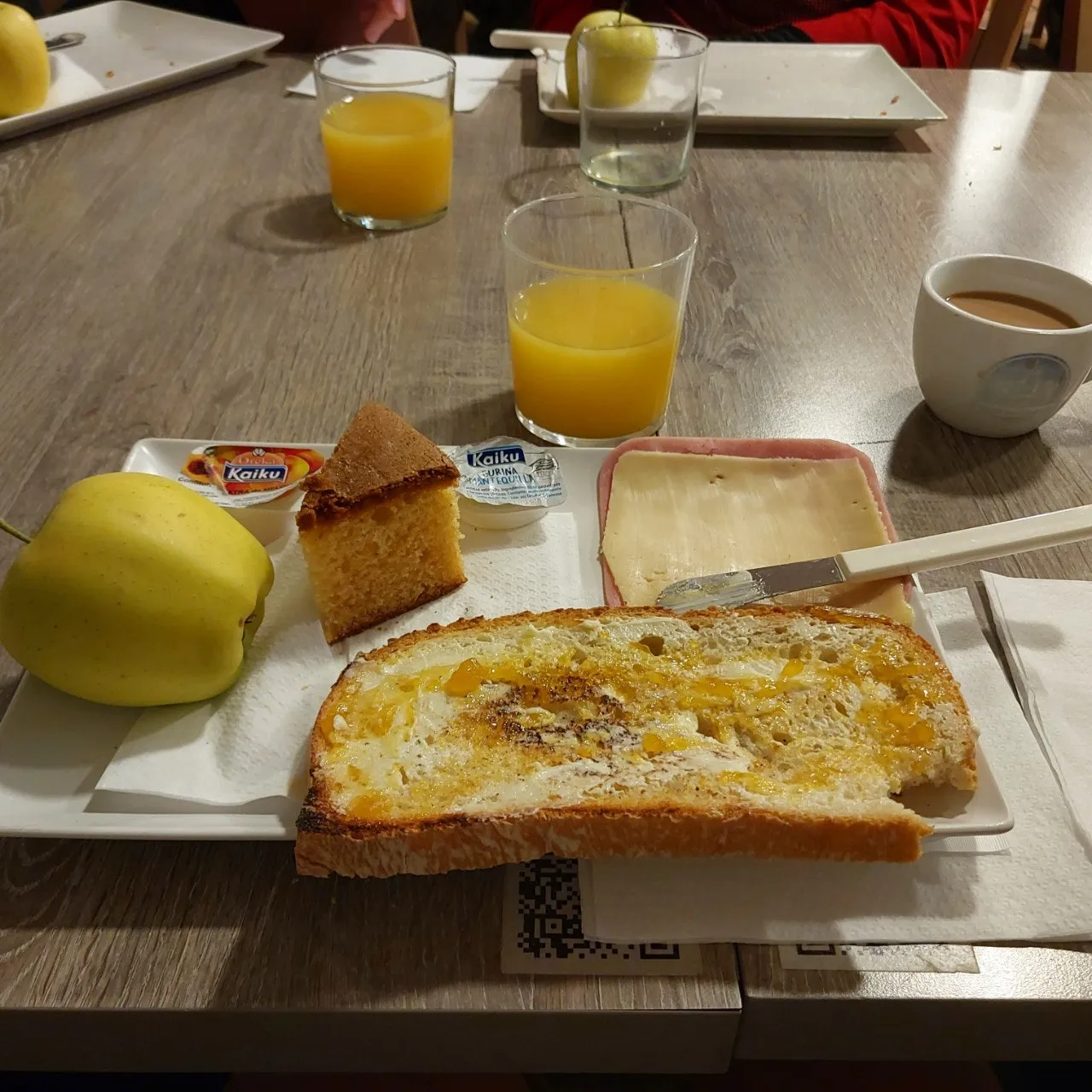 5_6idUd018svc1rlvr2yu4b5np_bc1i52.jpg?type=e1920_std