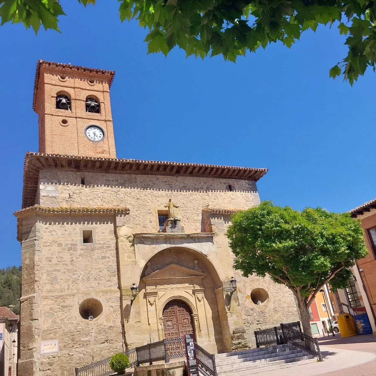 6_e3iUd018svc1uavy3z914sqq_bc1i52.jpg?type=e1920_std