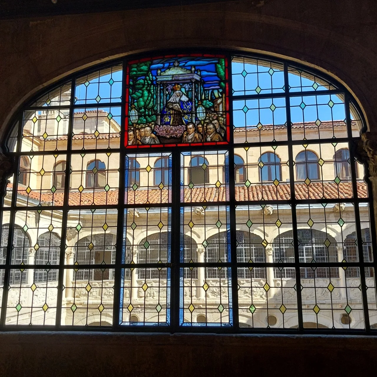 i_690Ud018svc1vrb9heoqzq2w_bc1i52.jpg?type=e1920_std