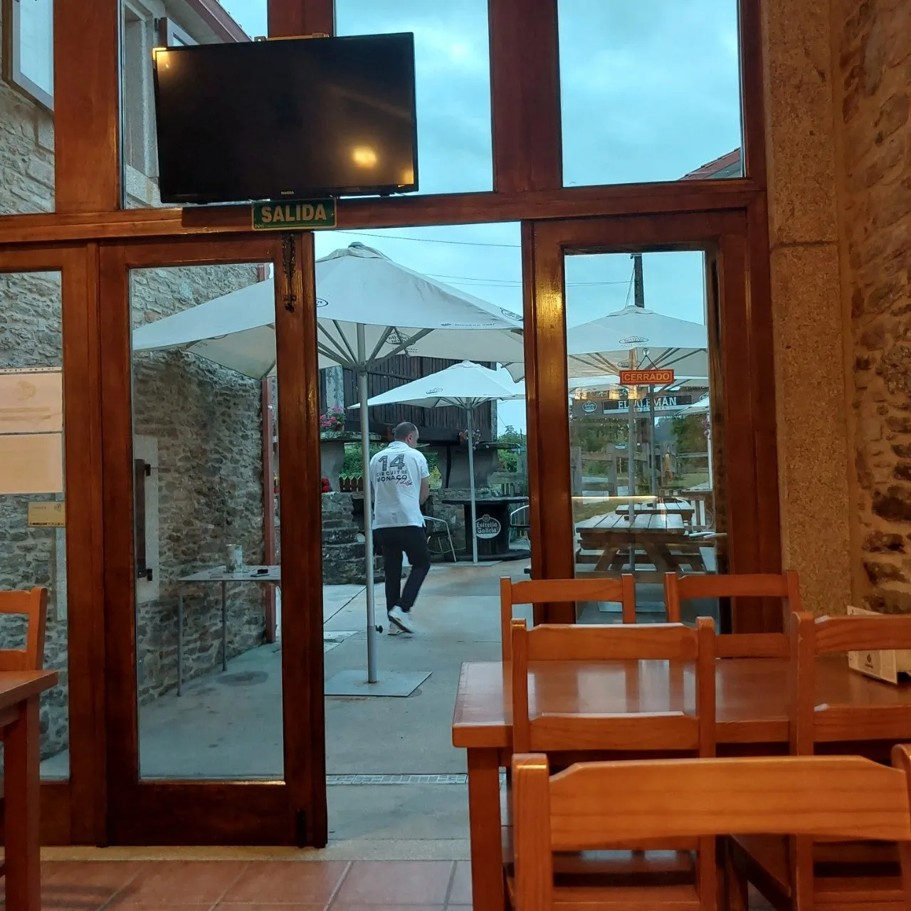 j_dd3Ud018svc14hwga5pz677w_bc1i52.jpg?type=e1920_std