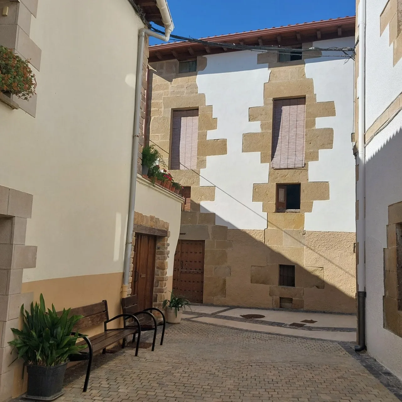 6_25eUd018svc17rd95lhw78sp_bc1i52.jpg?type=e1920_std