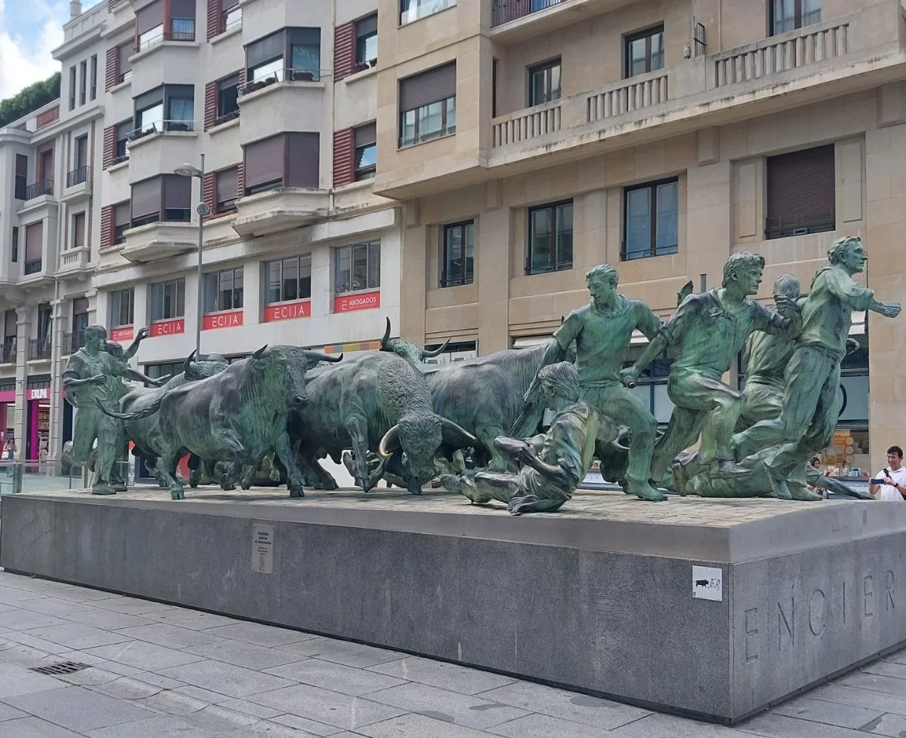 0_3c3Ud018svc1as925unucnkh_bc1i52.jpg?type=e1920_std