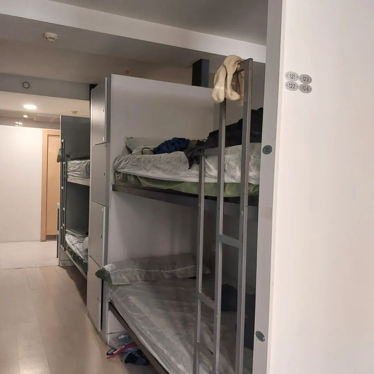 7_jfaUd018svc1eyfo1ivpod1x_bc1i52.jpg?type=e1920_std