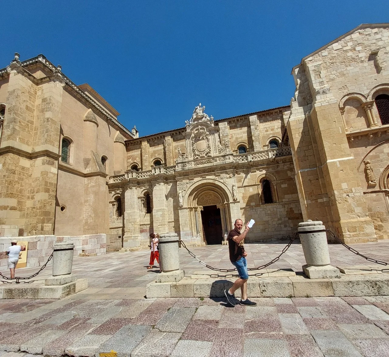 b_g35Ud018svc1teo877knmthc_bc1i52.jpg?type=e1920_std