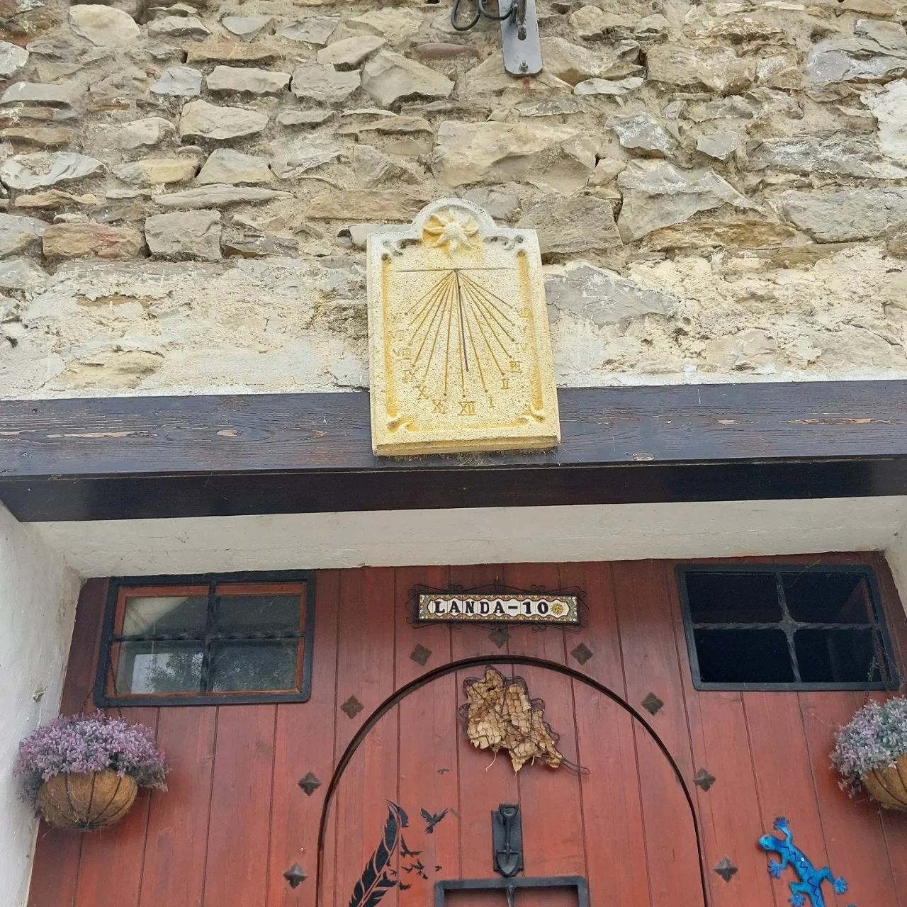 d_d4gUd018svcgjt0f8nfm9za_bc1i52.jpg?type=e1920_std