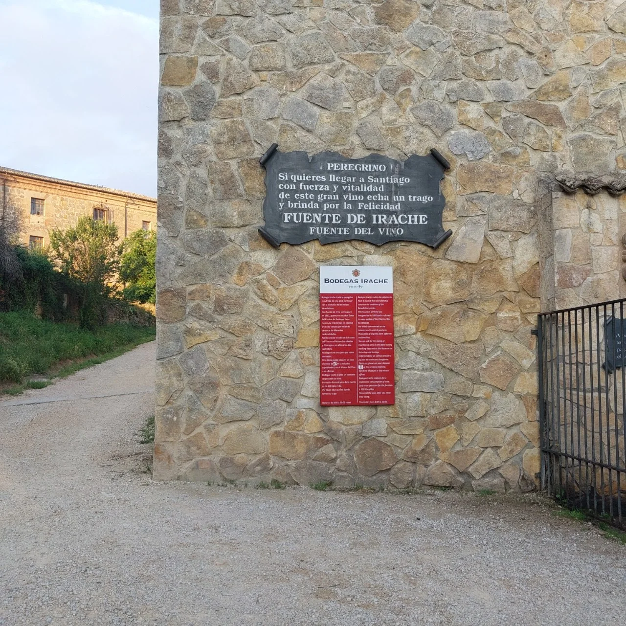 a_ie1Ud018svclogkrk6bme43_bc1i52.jpg?type=e1920_std