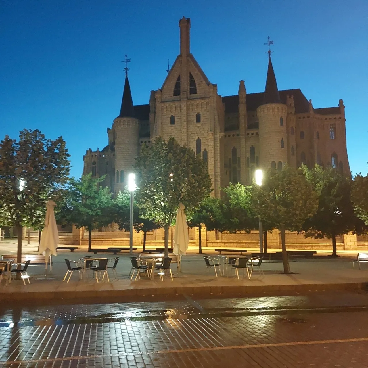 9_5a6Ud018svclb5d5xc6n5hk_bc1i52.jpg?type=e1920_std