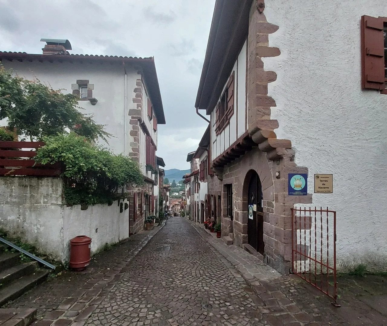 f_gh9Ud018svc1xx8mmlfq95a4_bc1i52.jpg?type=e1920_std