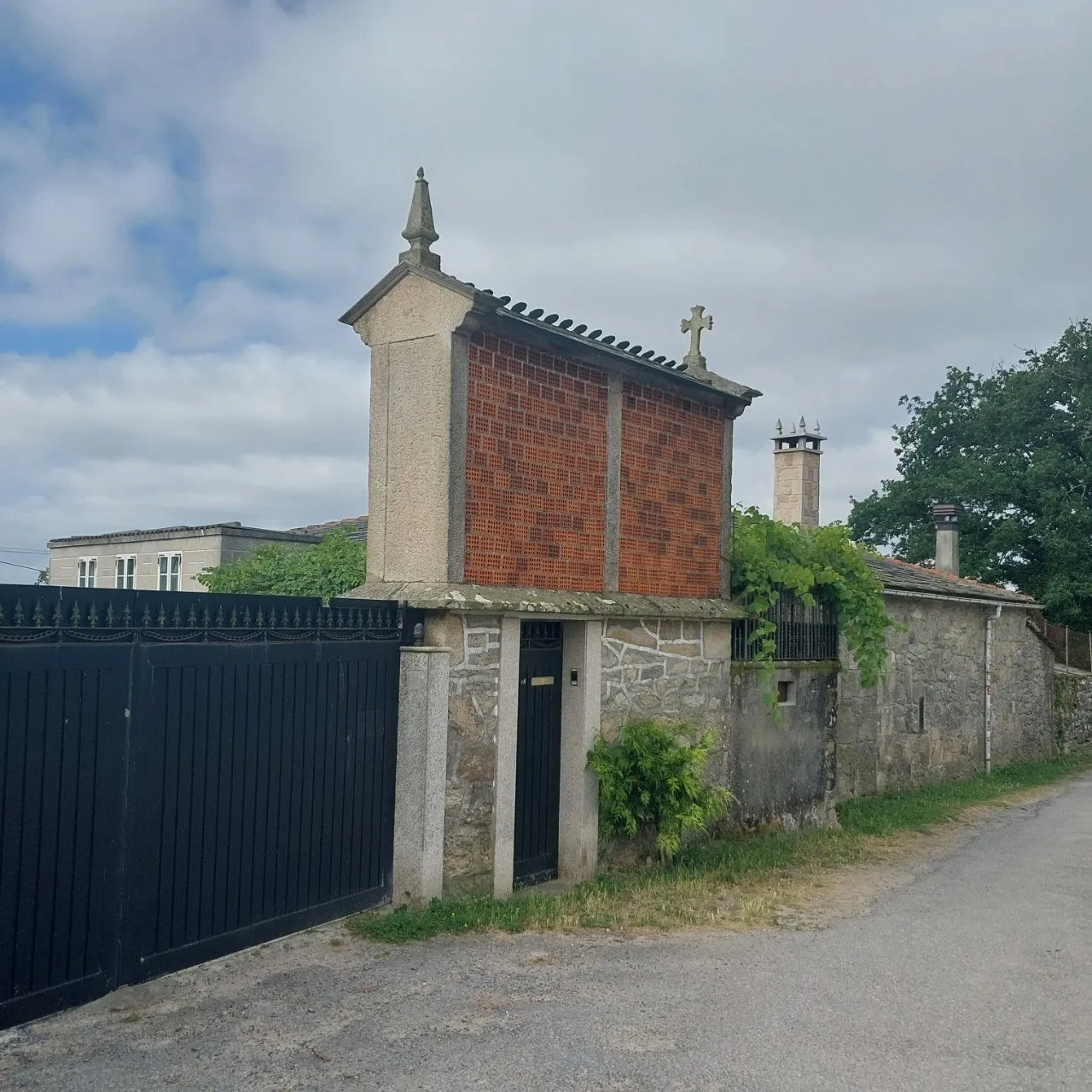 3_92cUd018svc1jqvjg614rq38_bc1i52.jpg?type=e1920_std