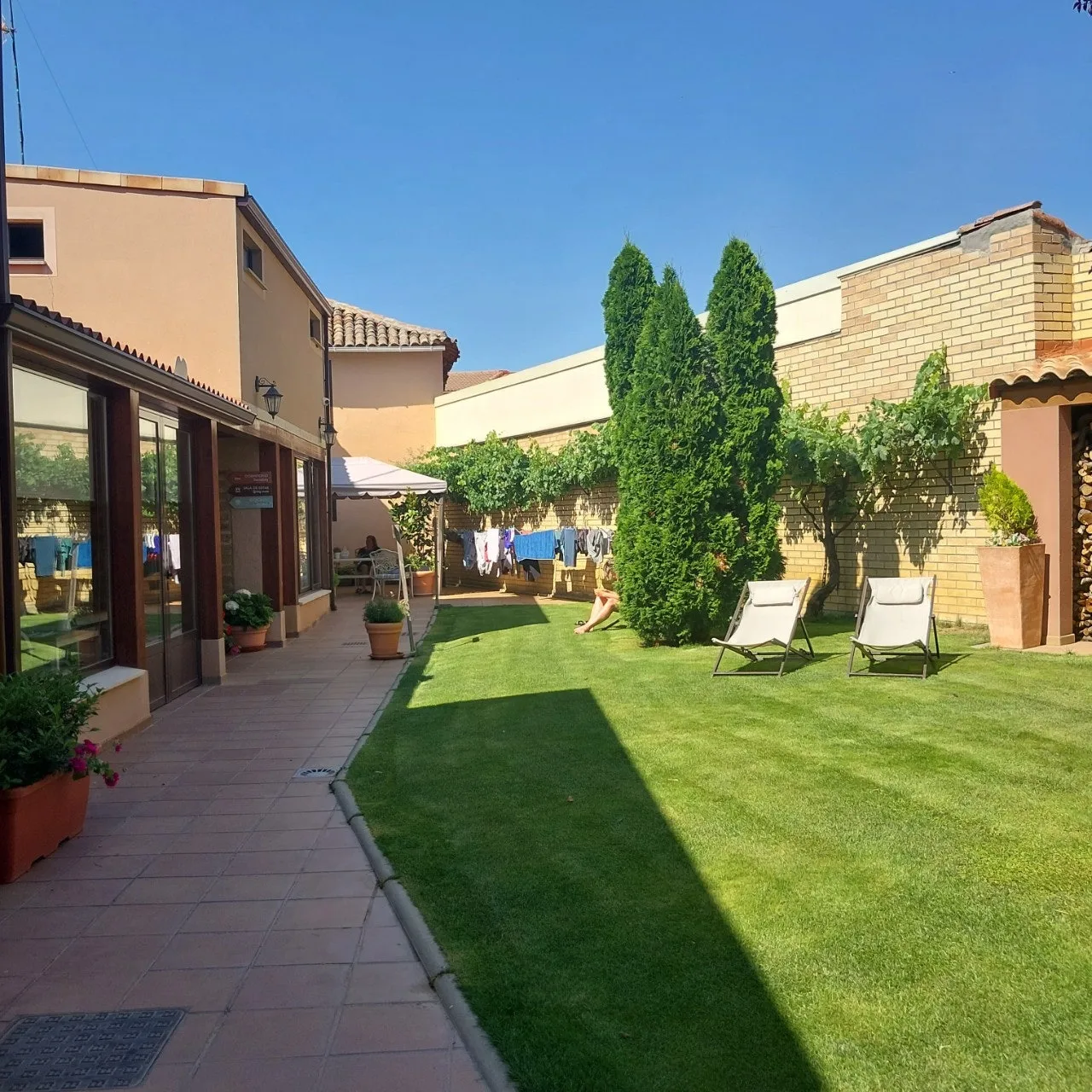 7_4b4Ud018svcjd9vav5y9f5f_bc1i52.jpg?type=e1920_std