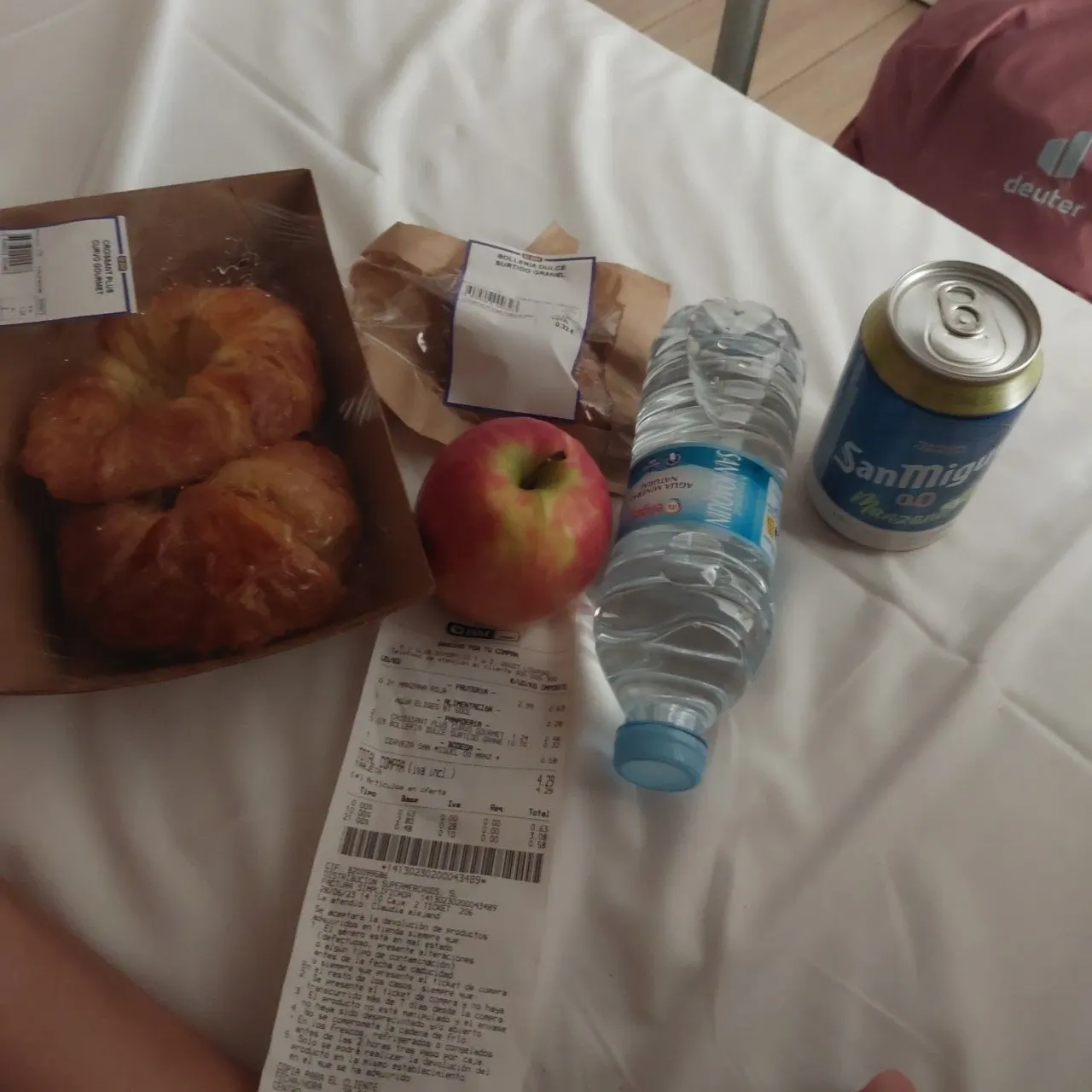 6_c76Ud018svc1j5zgjaxw541d_bc1i52.jpg?type=e1920_std