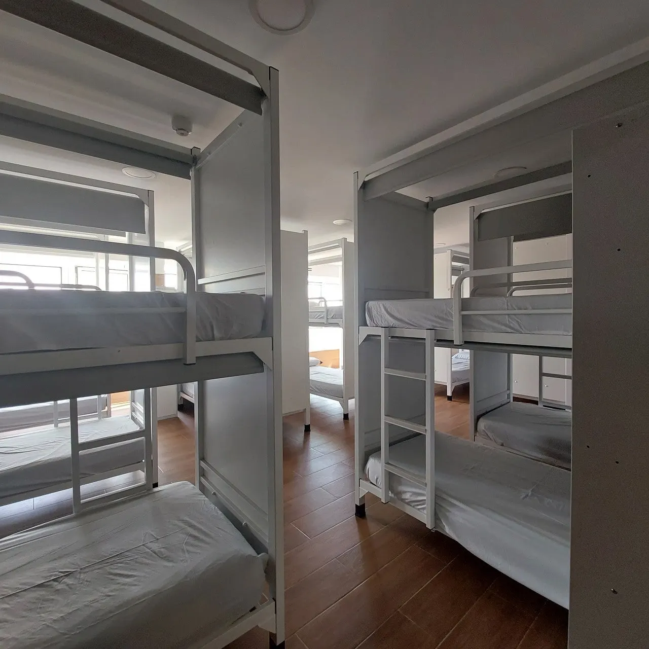 a_6hdUd018svcg68b70i2ih19_bc1i52.jpg?type=e1920_std