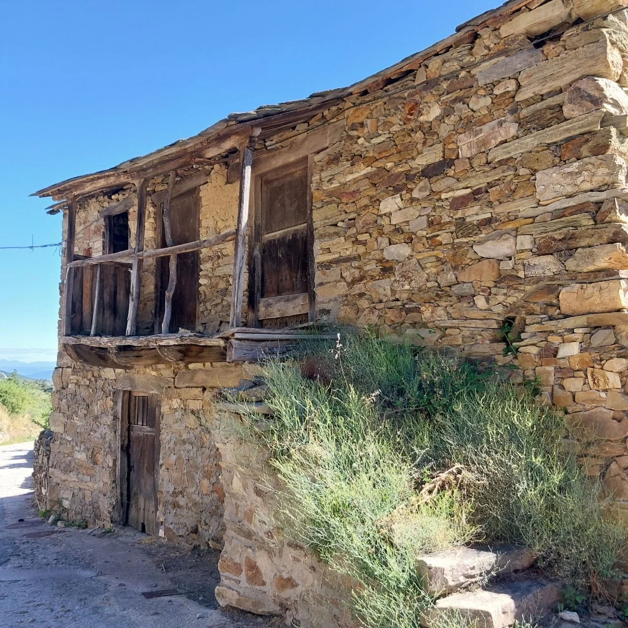 9_55bUd018svcqmjvju1eqzbj_bc1i52.jpg?type=e1920_std