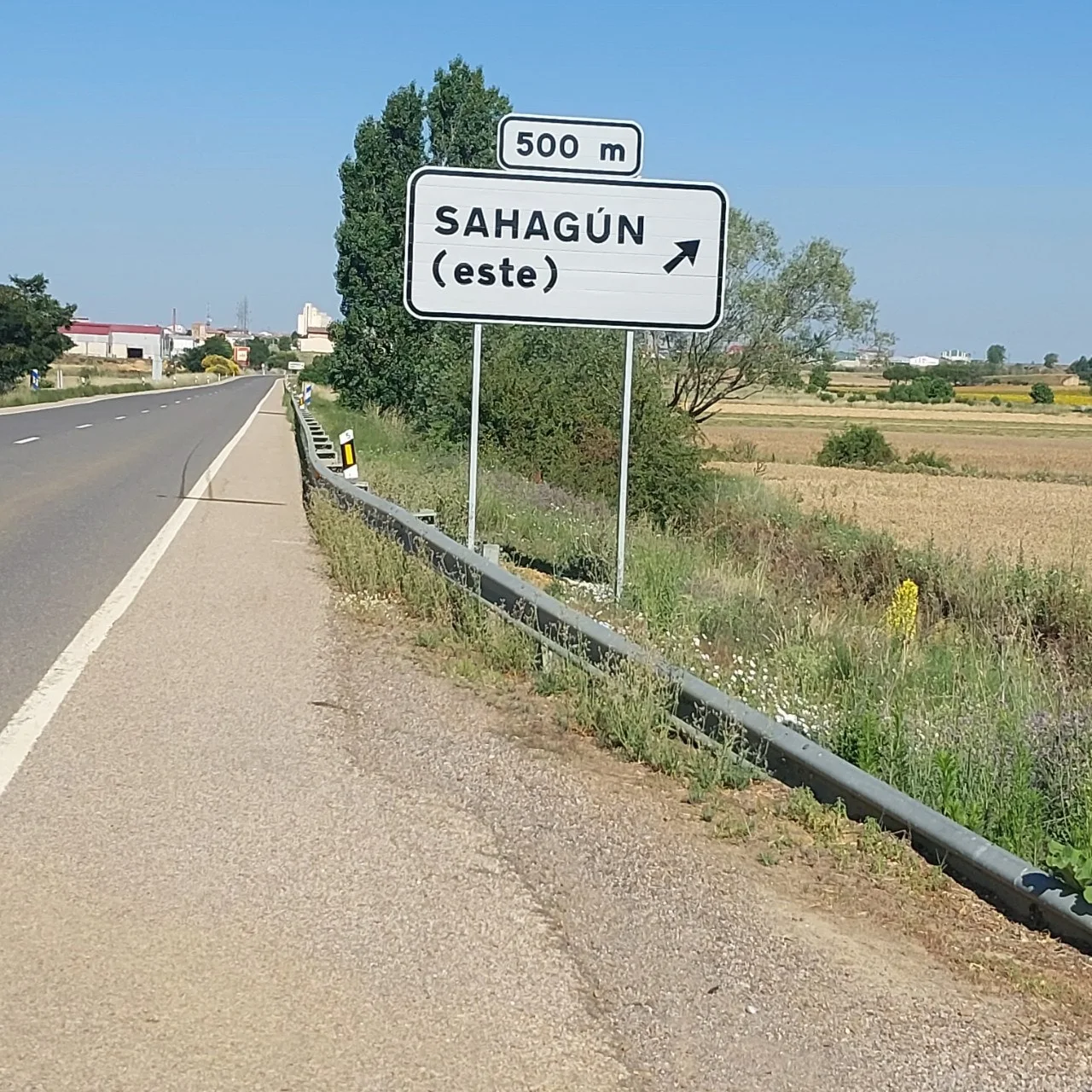 7_cbhUd018svcxq3z3agmle7f_bc1i52.jpg?type=e1920_std