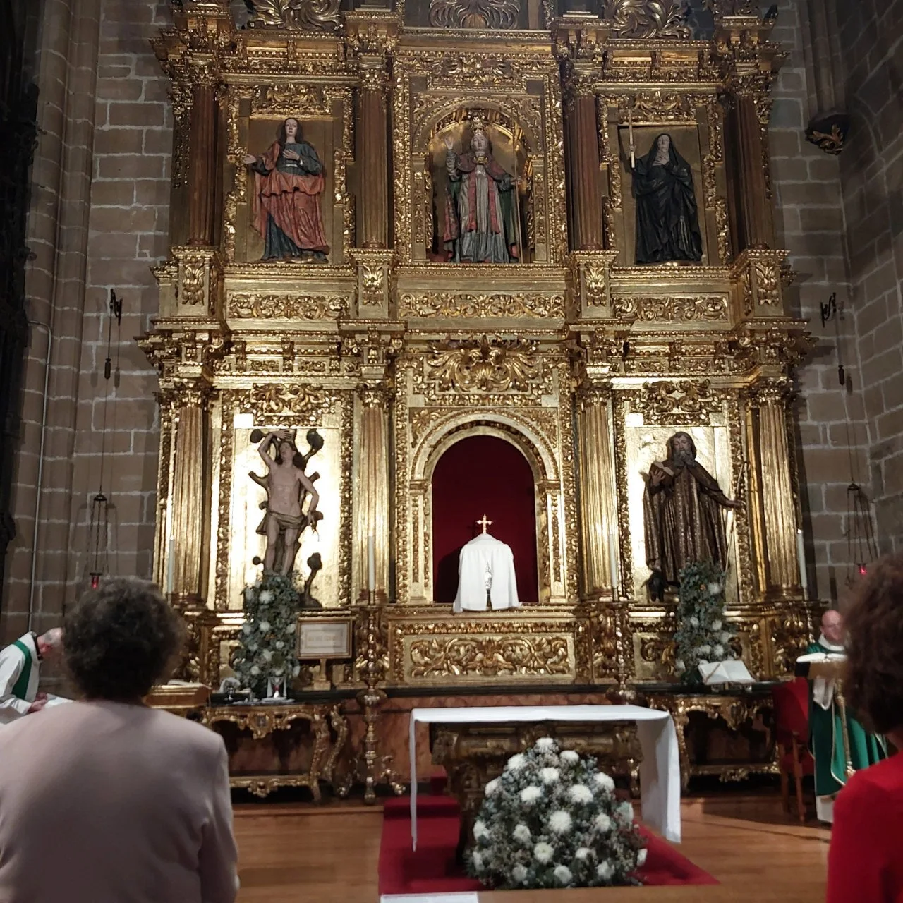 2_2c3Ud018svcwp3q0ive44or_bc1i52.jpg?type=e1920_std