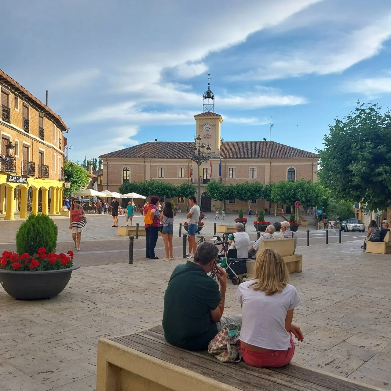 g_h5bUd018svc3s7dtt7uno5w_bc1i52.jpg?type=e1920_std