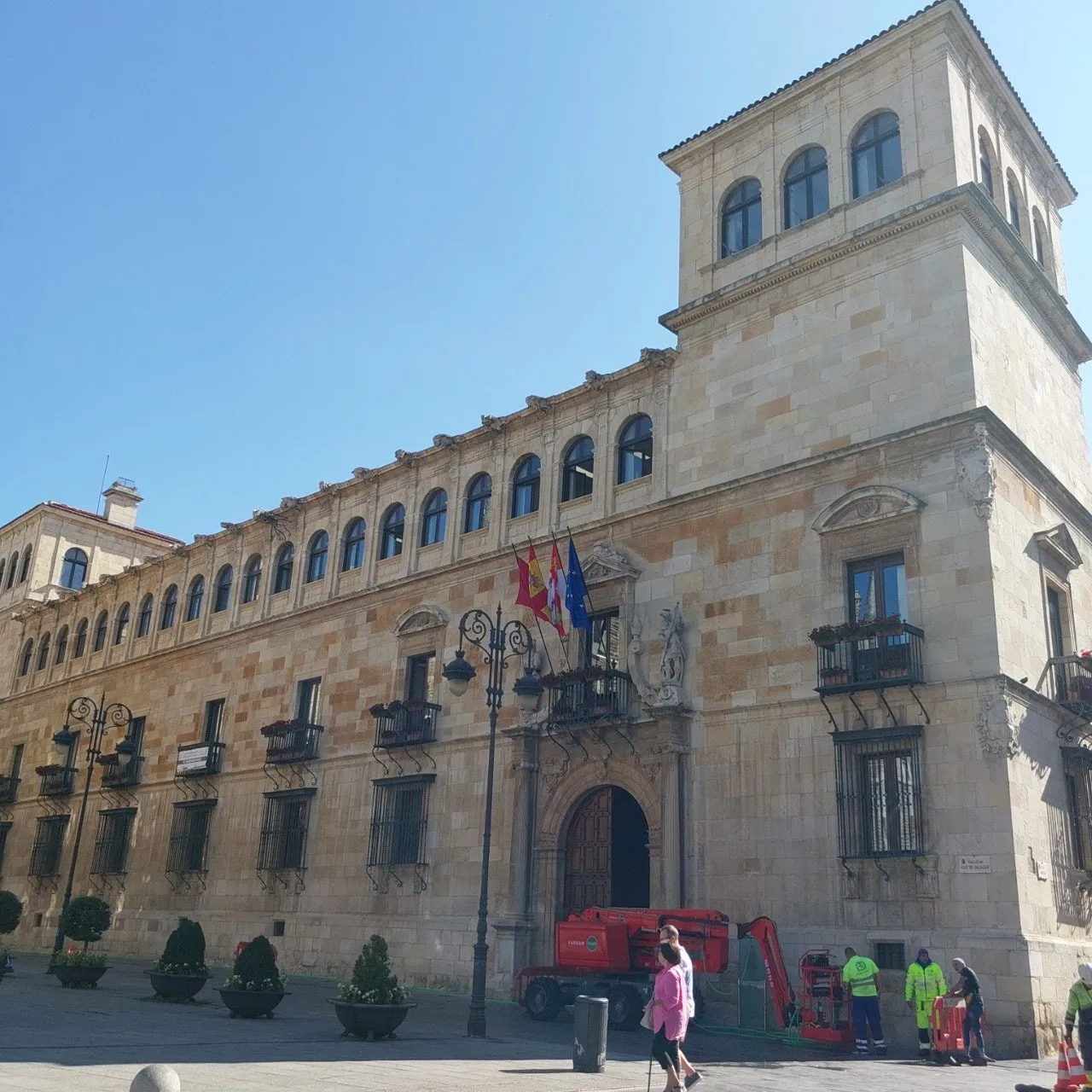 5_j90Ud018svctjdur0jfuu0g_bc1i52.jpg?type=e1920_std