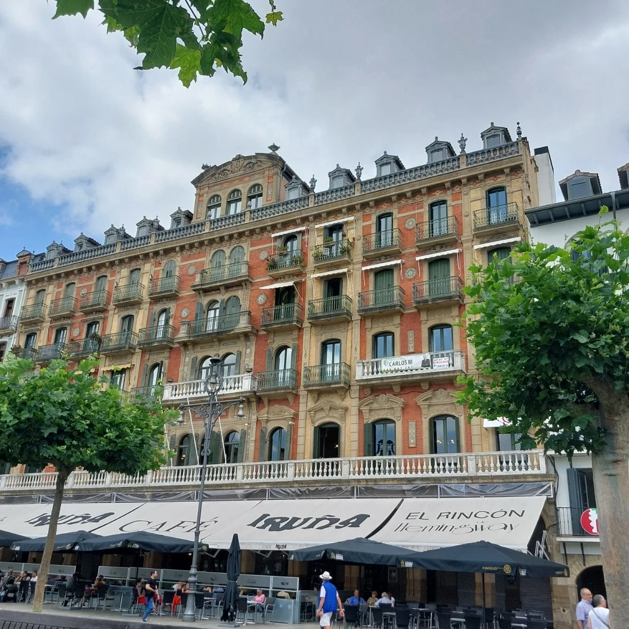 i_8c2Ud018svc1mvywoh8ss0n4_bc1i52.jpg?type=e1920_std