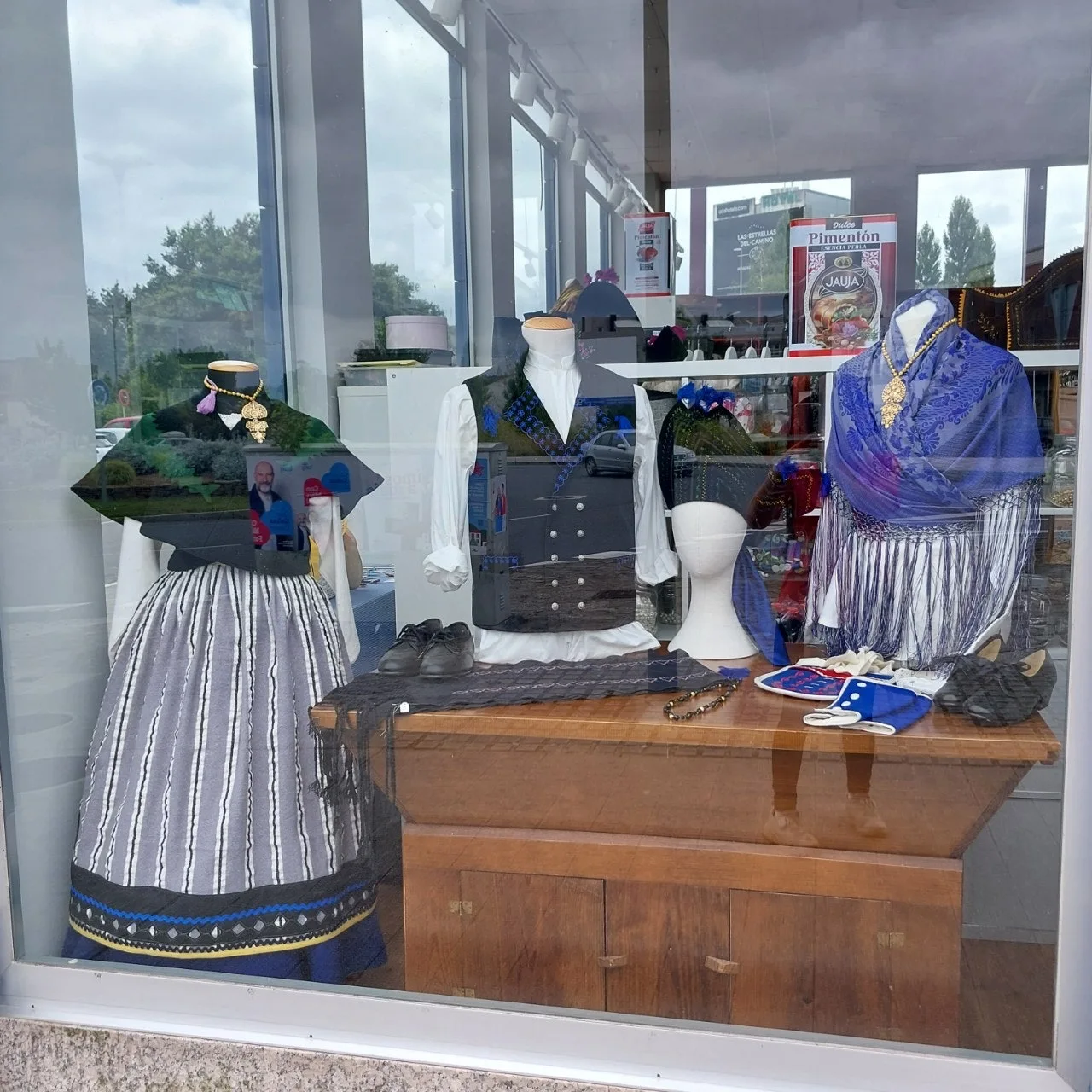 5_d1eUd018svc1lzxyiwsc59yl_bc1i52.jpg?type=e1920_std