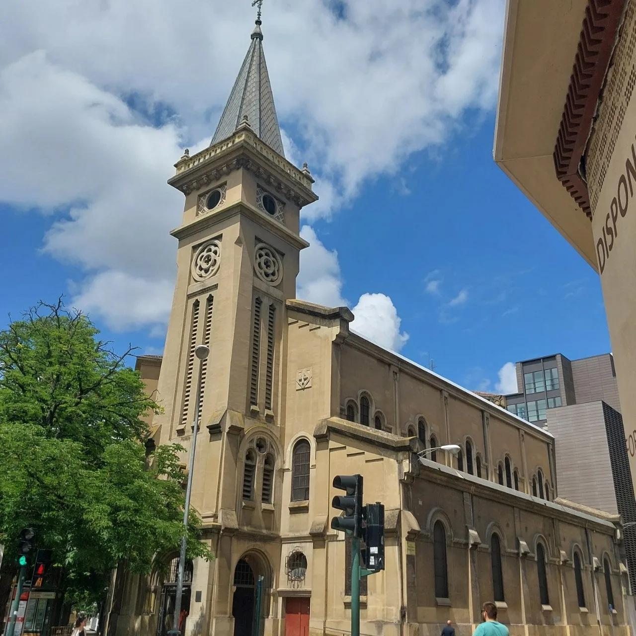 2_bc3Ud018svc5fxaqzuwqzw7_bc1i52.jpg?type=e1920_std