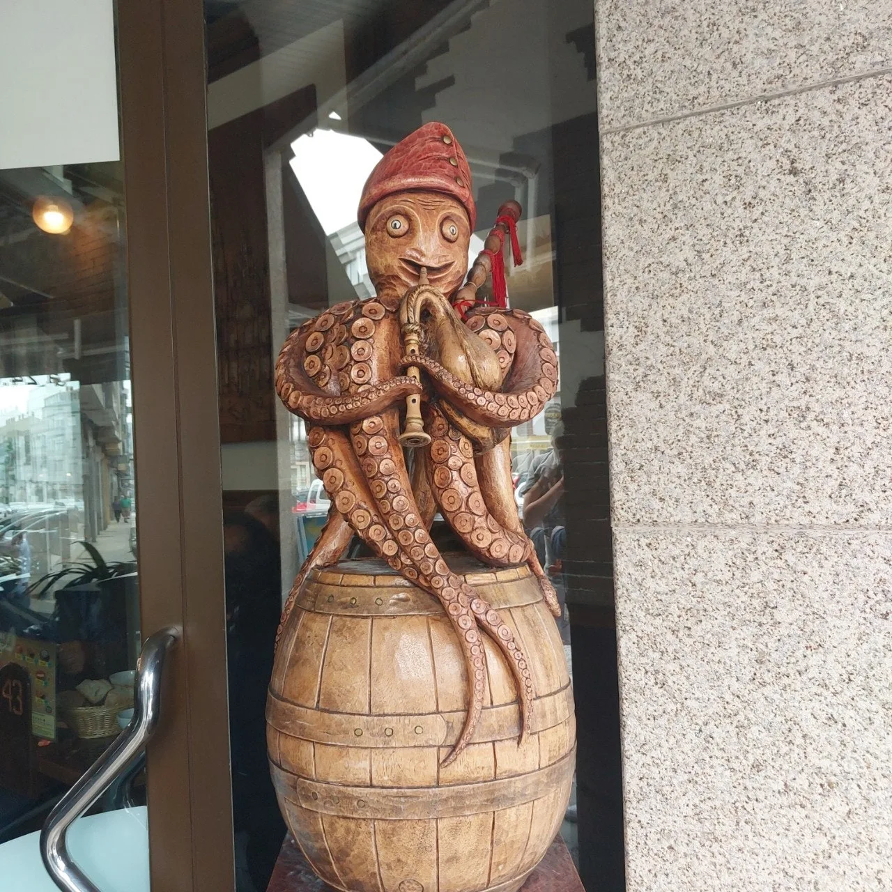 g_i5jUd018svc11us93vfy7vlb_bc1i52.jpg?type=e1920_std