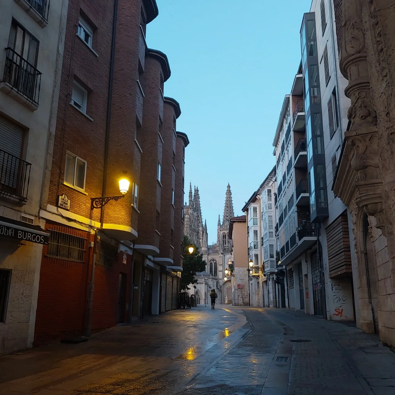 g_80eUd018svc18rx1ykhucyuw_bc1i52.jpg?type=e1920_std